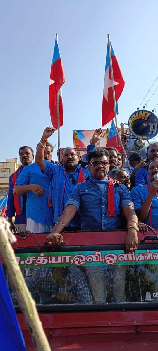 sangathamizhanM's tweet photo. #இது_திருமா_காலம்

கைய கட்டி! 
வாய பொத்தி!! கிடந்ததெல்லாம் 
அந்த காலம்!!! https://t.co/tE2qq8NgpP