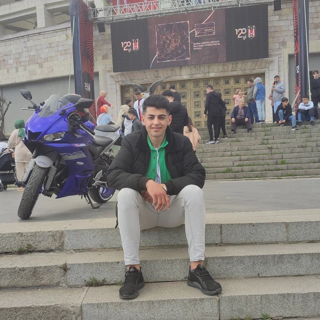 Melik_122's tweet photo. #YeniProfilResmi https://t.co/qruaU7t1TA