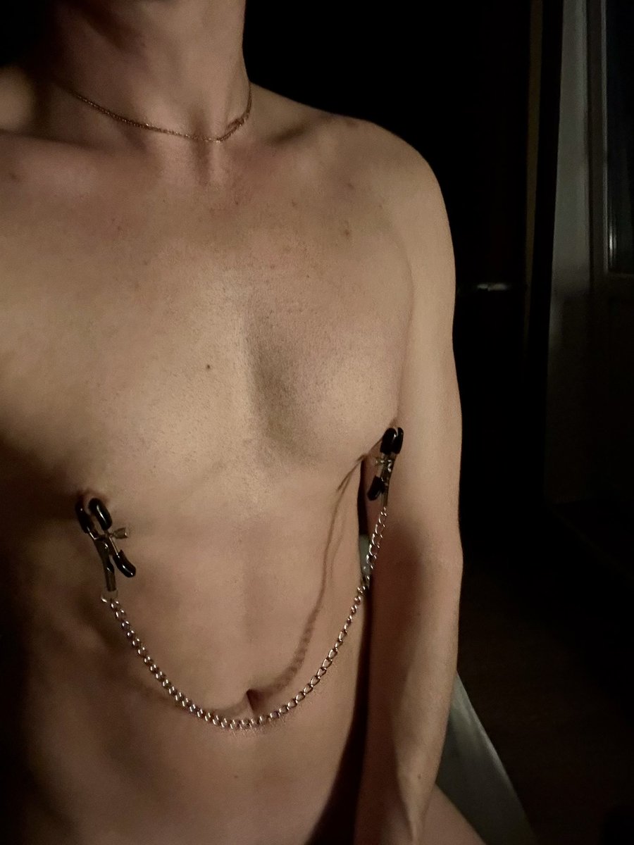 s_inthecity's tweet photo. Вообще, с такой вещью можно быть хорни 24/7
#nipples https://t.co/kwowCzY8hv