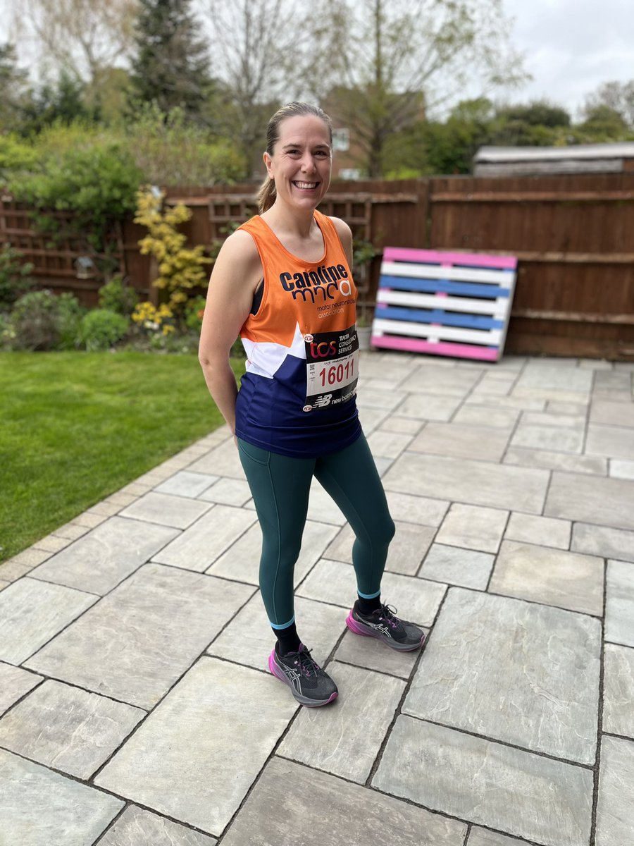 Incredibly proud of my wife who is all set to go & smash the #LondonMarathon this morning #TeamMND @LondonMarathon @mndassoc