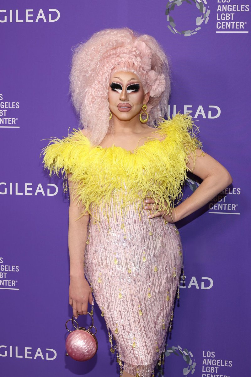 tkdailymedia's tweet photo. 📷 | Trixie Mattel attending the LGBT Center Gala in Los Angeles (4/22) https://t.co/El6DBJCSDY