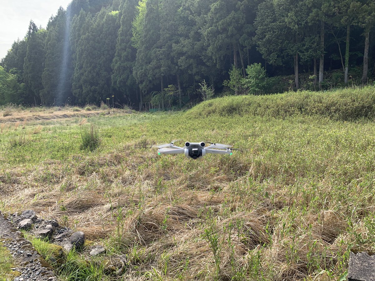 今日は地元で目視練！
ポイントの上を正確に飛ばすのは
なかなか難しいです。