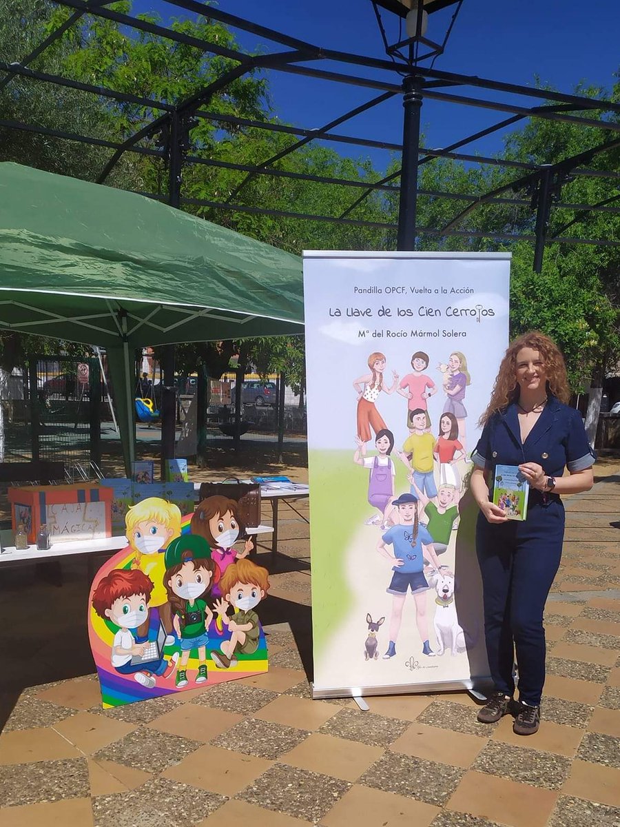 CeipFeliu's tweet photo. Último día de la #FeriaDelLibro organizada por @ampa_en
Fomentando el amor a la cultura, a la lectura.
#DiaDelLibro @ComunicApro_ https://t.co/vteHAZjZUT