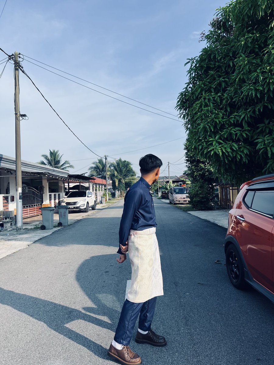 aimangb_'s tweet photo. selamat hari raya maaf zahir batin https://t.co/e3LNl2kscV