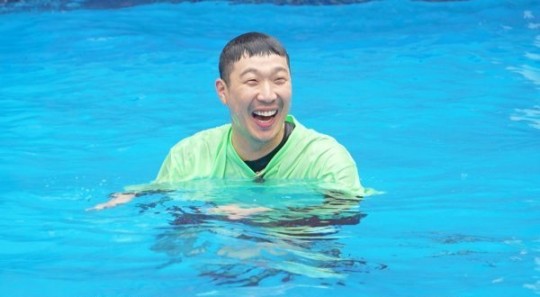 런닝맨 Running Man Ep651 - No Coin, No Gain preview photos (2)
#런닝맨 #RunningMan #유재석 #지석진 #김종국 #하하 #송지효 #양세찬 #전소민

Guest: Boxing Legend - Manny Pacquiao

[cr SBS]