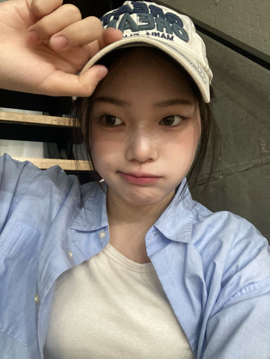 member_classy's tweet photo. [#보은] 

클리키 안녀영~👀🤍 

#CLASSy #클라씨
#BOEUN https://t.co/S9SSBsT45G