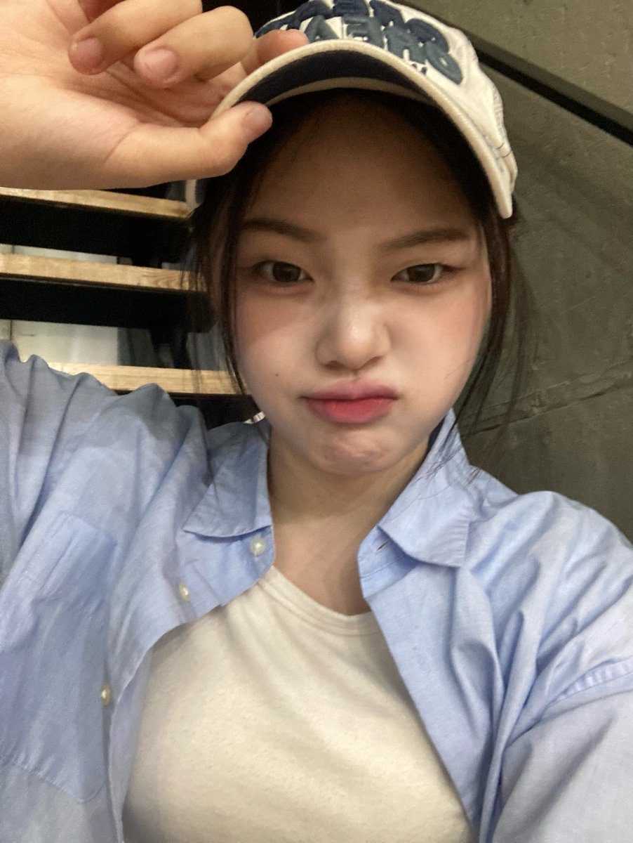 member_classy's tweet photo. [#보은] 

클리키 안녀영~👀🤍 

#CLASSy #클라씨
#BOEUN https://t.co/S9SSBsT45G