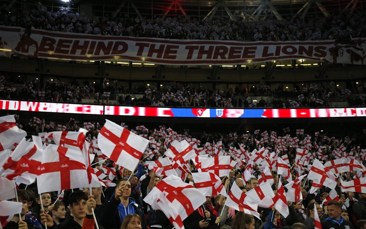 Happy St George’s Day everyone🏴󠁧󠁢󠁥󠁮󠁧󠁿🦁 
#Eng