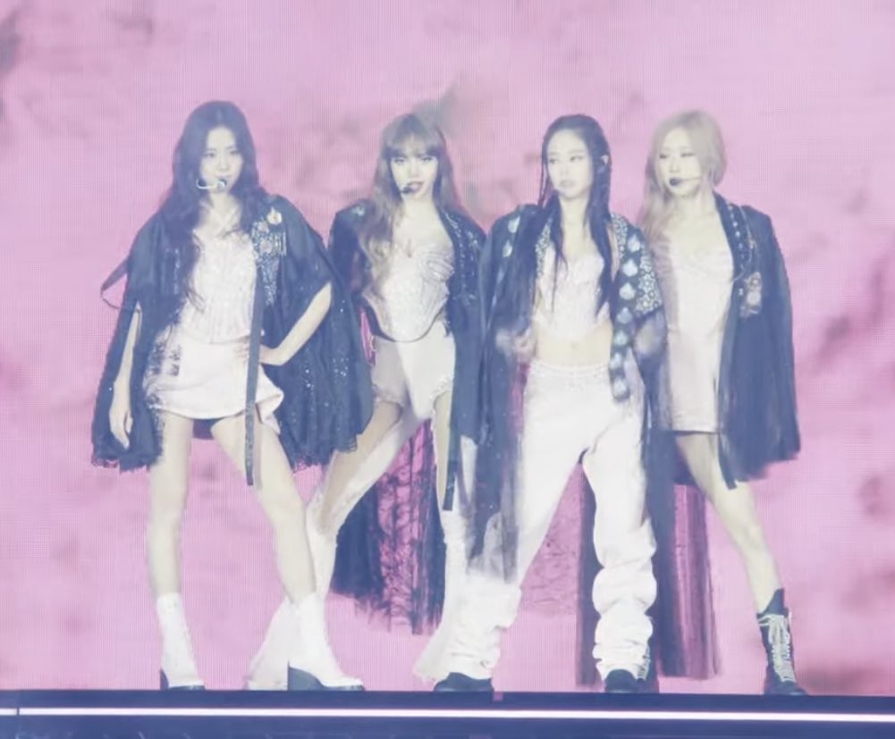 BBU_BLACKPINK's tweet photo. “four girls, who worked really hard all the way from South Korea, HEADLINING THE WORLDS BIGGEST MUSIC FESTIVAL, COACHELLA”

THIS IS A DREAM FOR BLACKPINK and THEY FINALLY MADE IT! IM SO PROUD OF YOU! 🖤💗

PINKCHELLA IN YOUR AREA
#BLACKPINKxCoachella
#PINKCHELLA @BLACKPINK https://t.co/Sn7N5HbEr5