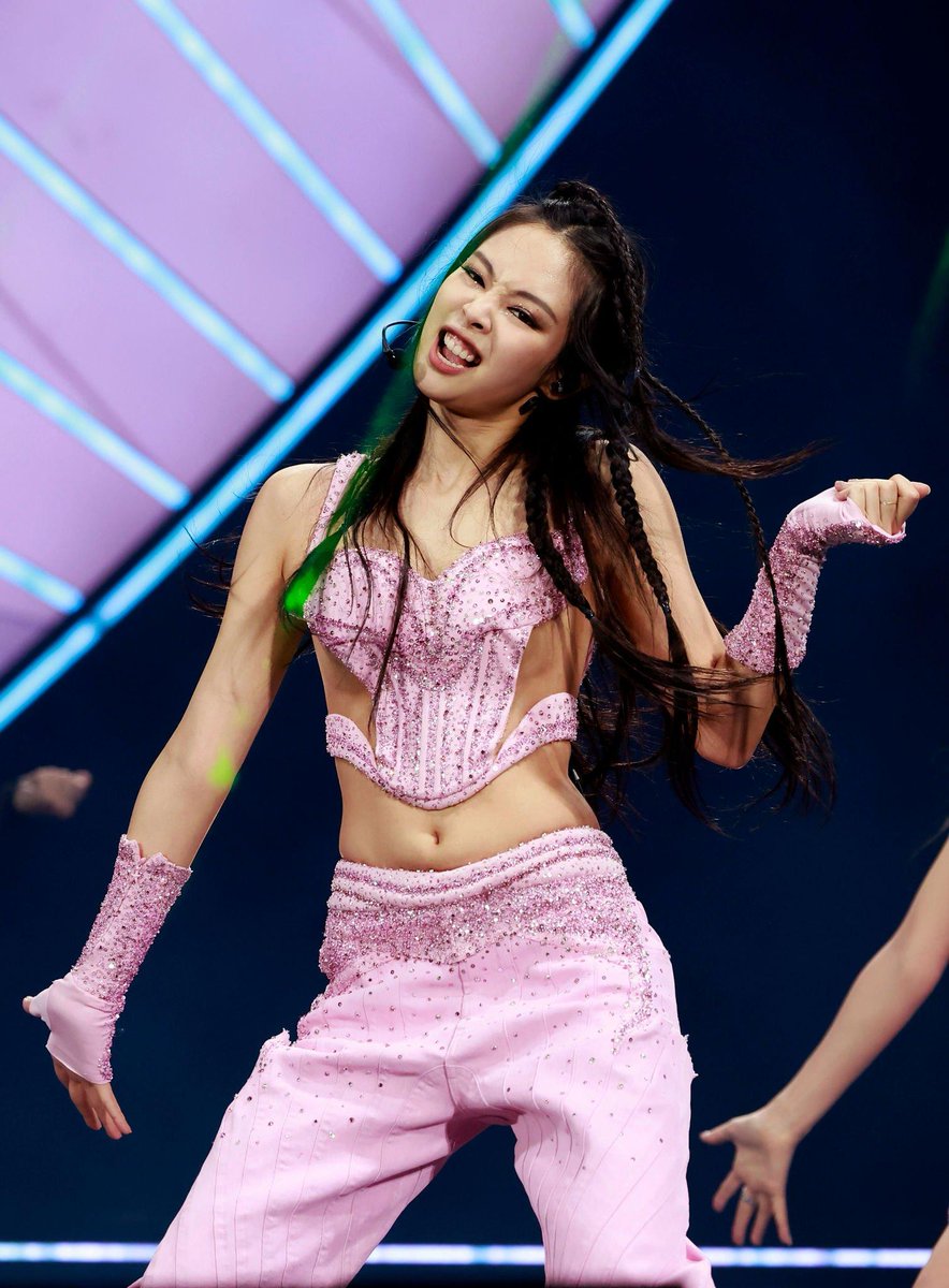 BPGlobalNews's tweet photo. [HD] #JENNIE at Coachella week 2.

Via. Getty Images (no watermark)
#BLACKPINKxCoachella #PINKCHELLA @BLACKPINK https://t.co/q4Rr7uV51c