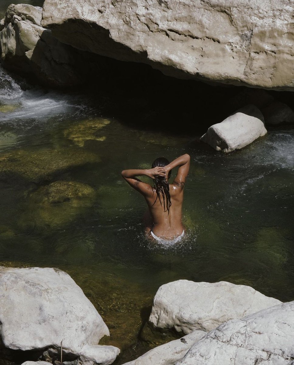 dailyguardianph's tweet photo. LOOK: Nadine Lustre celebrates Earth Day with photographs of her enjoying mother nature’s gift.
On Instagram, the actress called on her fans to be mindful and take responsibility for their choices, as they have an impact on our planet.
📷 Nadine Lustre/Instagram https://t.co/i3NmYxzPUt