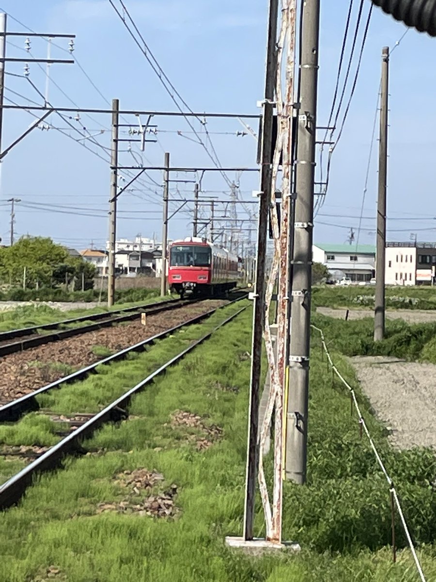 takkin_engine_d's tweet photo. 佐屋〜日比野間。1542列車普通吉良吉田行きは6800系6805F+6822Fが運用に入っています。鉄仮面+金魚鉢です🫡
#meiun
#1542列車
#6805F
#6822F https://t.co/LIOosbfI3k
