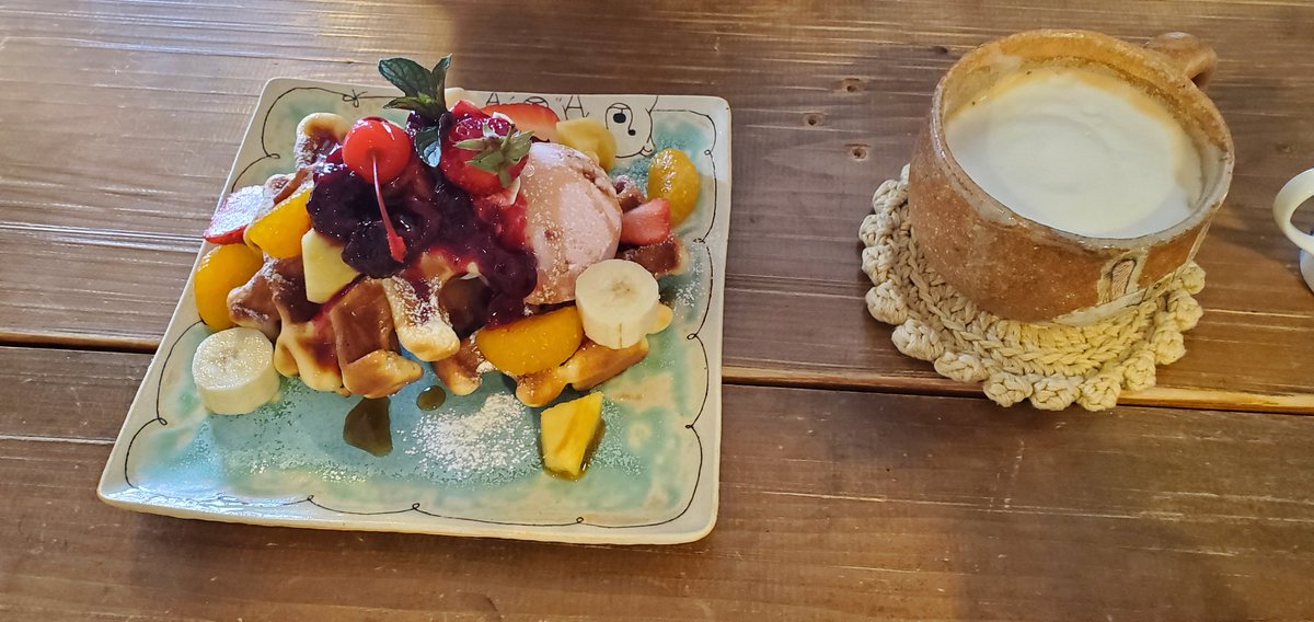 Q09494261's tweet photo. 鬼(ちびっ子)の居ぬ間にカフェおデート https://t.co/CBaDAkBoDv