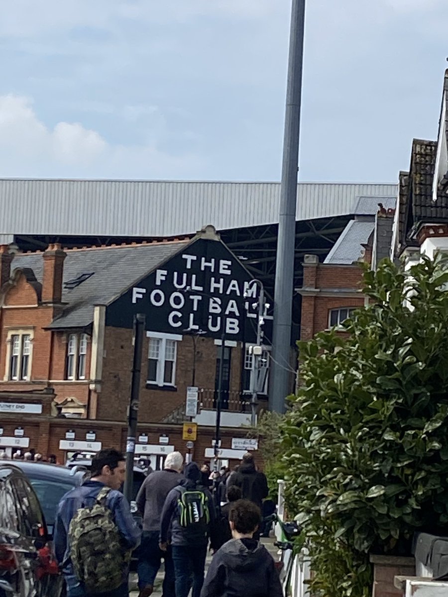 AnnetteTandrup's tweet photo. Not the birthday present I’d hoped for💔 Thanks to Leeds away for being so loud 💙💛🤍 #MOT# https://t.co/c7ron5XOAI