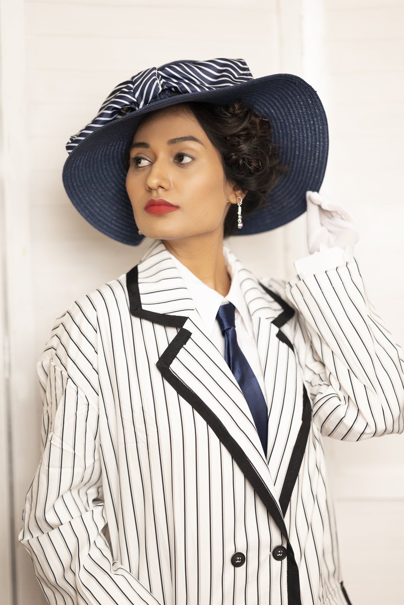 LaveenaSengar's tweet image. Rose’s fashion and choices of clothes are very underrated and almost not given an appreciation. 
She has a good eye for clothes and fabric that every time she wears them, she looks like a Greek Goddess. Don't you agree? 
#Titanic #rosedewittbukate #jackdawson #rosedawson