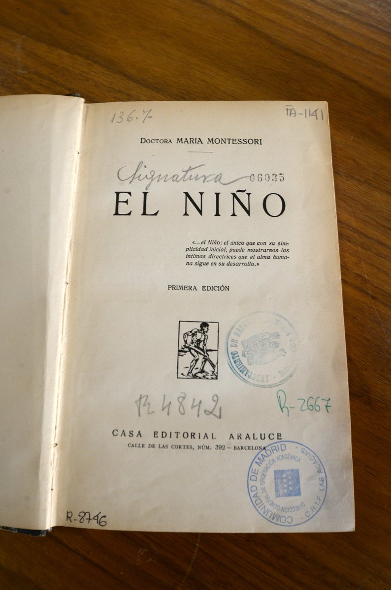 EvaFdezCabani's tweet photo. 📚El 23 de abril es el #DíaMundialDelLibro #DiadelLlibro #InternationalBookDay
📚Compartimos con vosotros de la biblioteca del #ISMIE:
📚"El Niño" de la Doctora María Montessori,  (1938) 
📚"El método de proyectos en las escuelas rurales" de Fernando Sáinz, (1931)
#IF_CMadrid https://t.co/jraOH4oFng