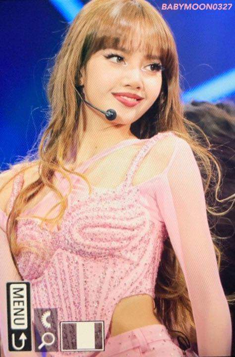 lowdie144's tweet photo. Barbie Lisa
Quá xinh đẹp r
BOSSPINK LISA COACHELLA
#LisachellaReturns 
#Lisa #Lalisa #Lilies https://t.co/quHWRHMrQS
