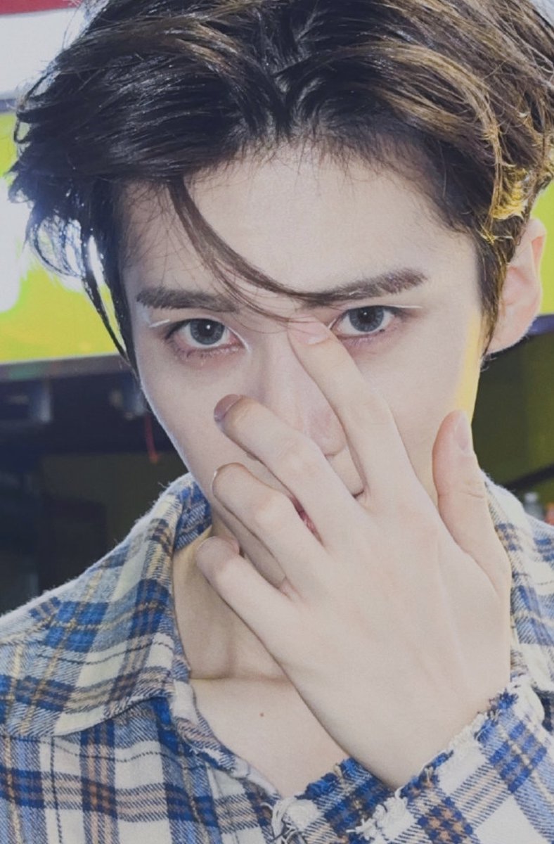 HandsYanan's tweet photo. #Pentagon #Yanan #YananHands @CUBE_PTG @CUBE_PTG_JAPAN #BringYananBack https://t.co/B6XT7N9QcB