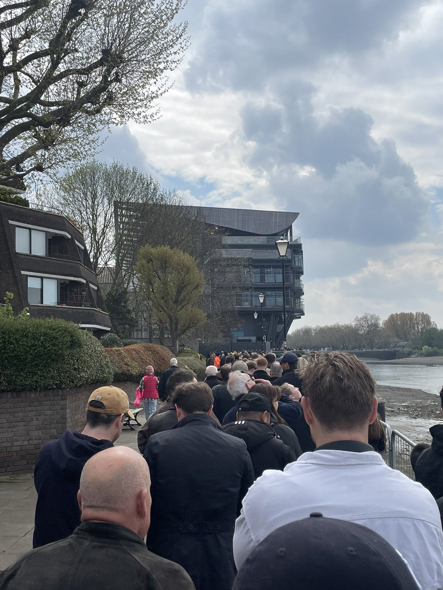 richardte65's tweet photo. @FulhamFC  with the huge increase in ticket prices of nearly 100% in the current season and nearly 50% next season for Riverside stand seats , the debacle of only 5 turn styles has continued all season for entry to the Riverside stand. Ridiculous and no one at Fulham gives a hoot https://t.co/t7ZKqD33Uu