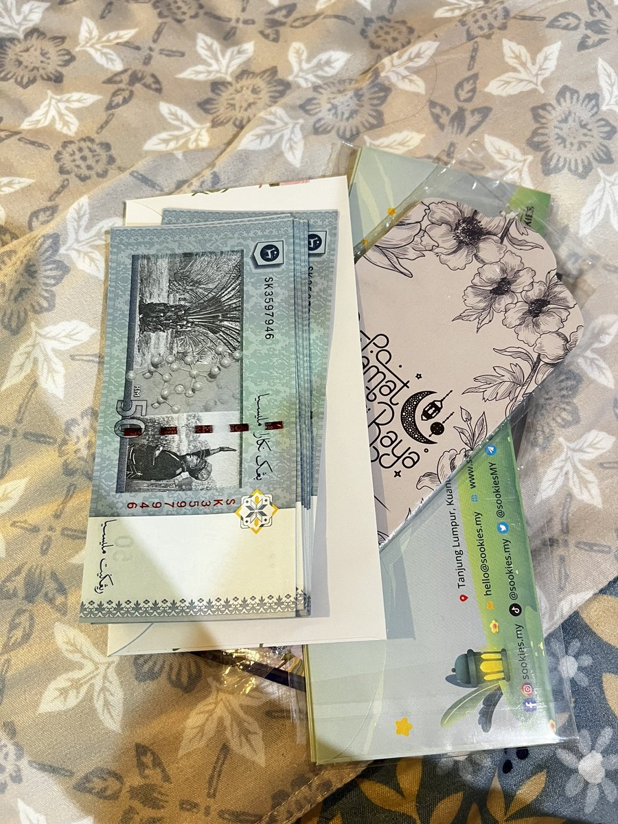 Anatasialysa's tweet photo. Last giveaway DUIT RAYA!

Siapa dapat teka amount duit dalam gambar ni akan dapat RM500 bagi 1 pemenang. 

Term: RT dan follow, reply jawapan di ruang reply dengan jumlah tekaan. Jawapan hanya boleh di submit sekali sahaja!

Goodluck! 🥰 https://t.co/5frVul5OFT