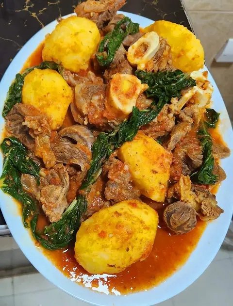UgRhea's tweet photo. Have the best lunch at NB restaurant 😋😋😋#
#irsh and #meat stew😍😍😍 https://t.co/yX2Rqho7m4