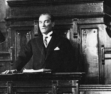 Bugün buraya sonsuz aydınlığın resmini bırakmadan olmaz!