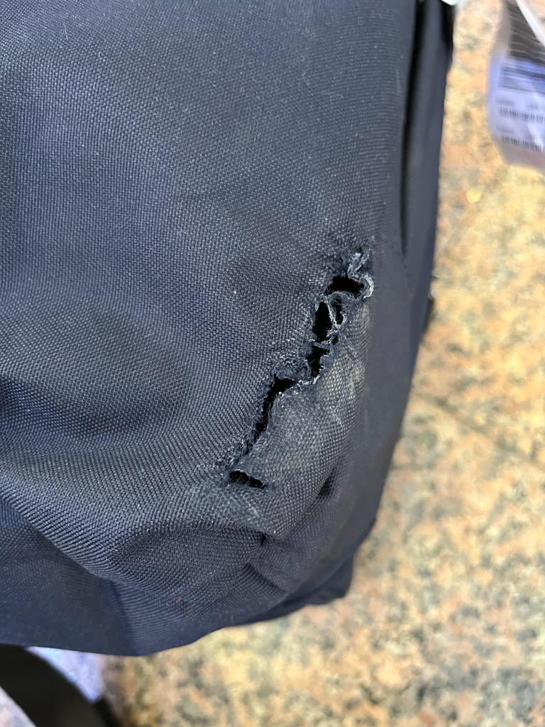 Alfonzoo's tweet photo. @easyJet awful (burn?) damage to our brand new case following flight to Faro yesterday. Took photos but had toddler &amp; baby in tow, &amp; taxi waiting, so never thought to find Easyjet person at airport. Please help re how we can receive compensation. Have receipt-bought case this wk! https://t.co/0orbESVG5R