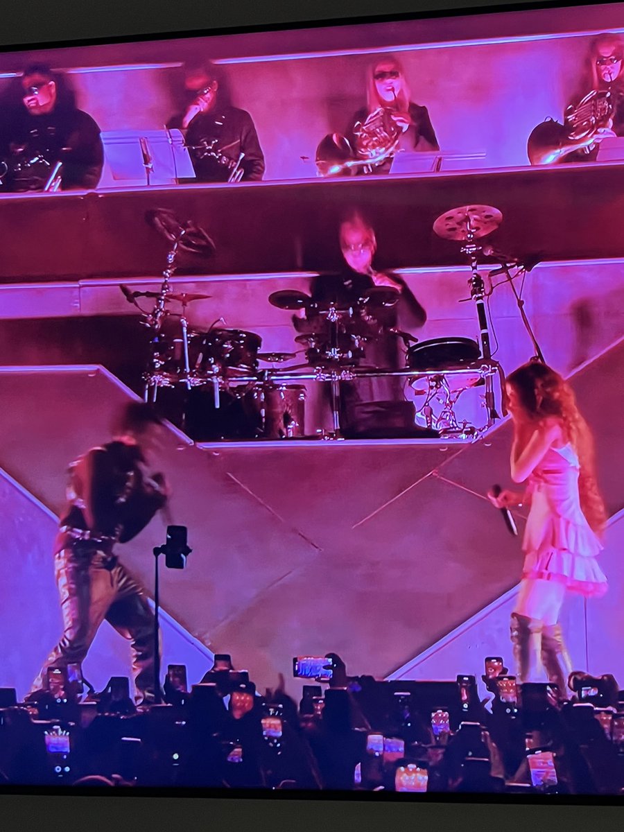 zoostronaut's tweet photo. Labrinth bringing out #zendaya to guest star All for Us at #coachella 
this man’s killing it https://t.co/fRaVfkBmy6