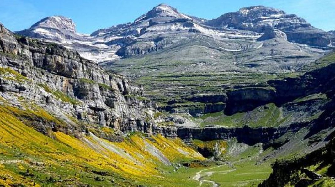 SÍ, VOLVERÍA A NACER ARAGONÉS
🐉💛♥️💛♥️💛♥️💛♥️💛🐉

#EntaltoAragón #DiaDeAragón
#SanJorge #SanJorge2023 #SantChorche