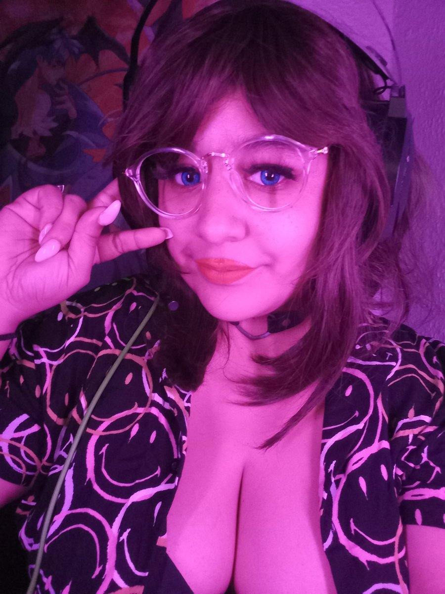zulaika_elvina's tweet photo. Vengan al streamsito de fall guys!! ♥️🌟🎮 #steam #pc #FallGuysAlaafContest #ConcursoFailGuys #TopTips
Original: ThiccPukei https://t.co/GD60fPMUDG