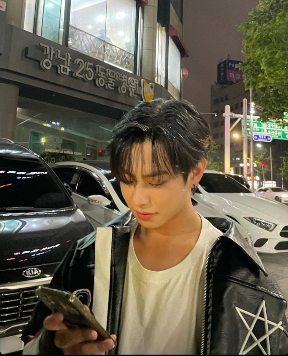 honeybunchkeita's tweet photo. rena, rino and won doing god's work for promoting, hyping and updating abt keita better than rain company and mnet  🫂 https://t.co/mpm9d6VOb6