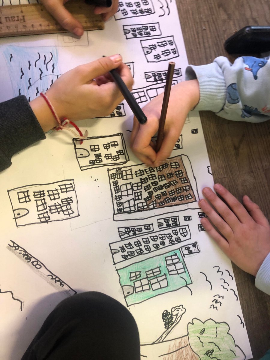 andreamills's tweet photo. Collaborative interpretations of grade 2's encounters with our beautiful city #Zurich. #inquiry #symboliclanguages #multilingualeducation @AndreaBreitenm1 https://t.co/fAT4QM4aLD