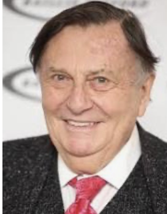 msalisonprince's tweet photo. Barry Humphries was a lovely man. I was lucky to meet him several times and he was always charming, funny and gracious. RIP. https://t.co/bgqPnCg6tF