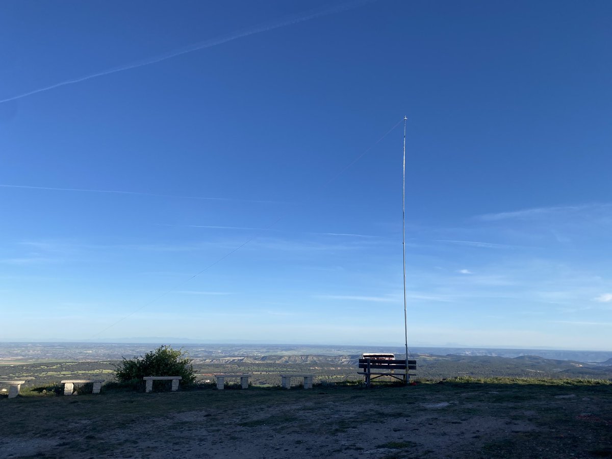 EA4GXD's tweet photo. Mañanas de Radio #hamradio #acrab #concurso #hf #7170  @ea4df32 #ea4gzw #ea4df
#atalayadealtomira #cuencs #dme16173 #mvcu0518 https://t.co/726gfGGBJf