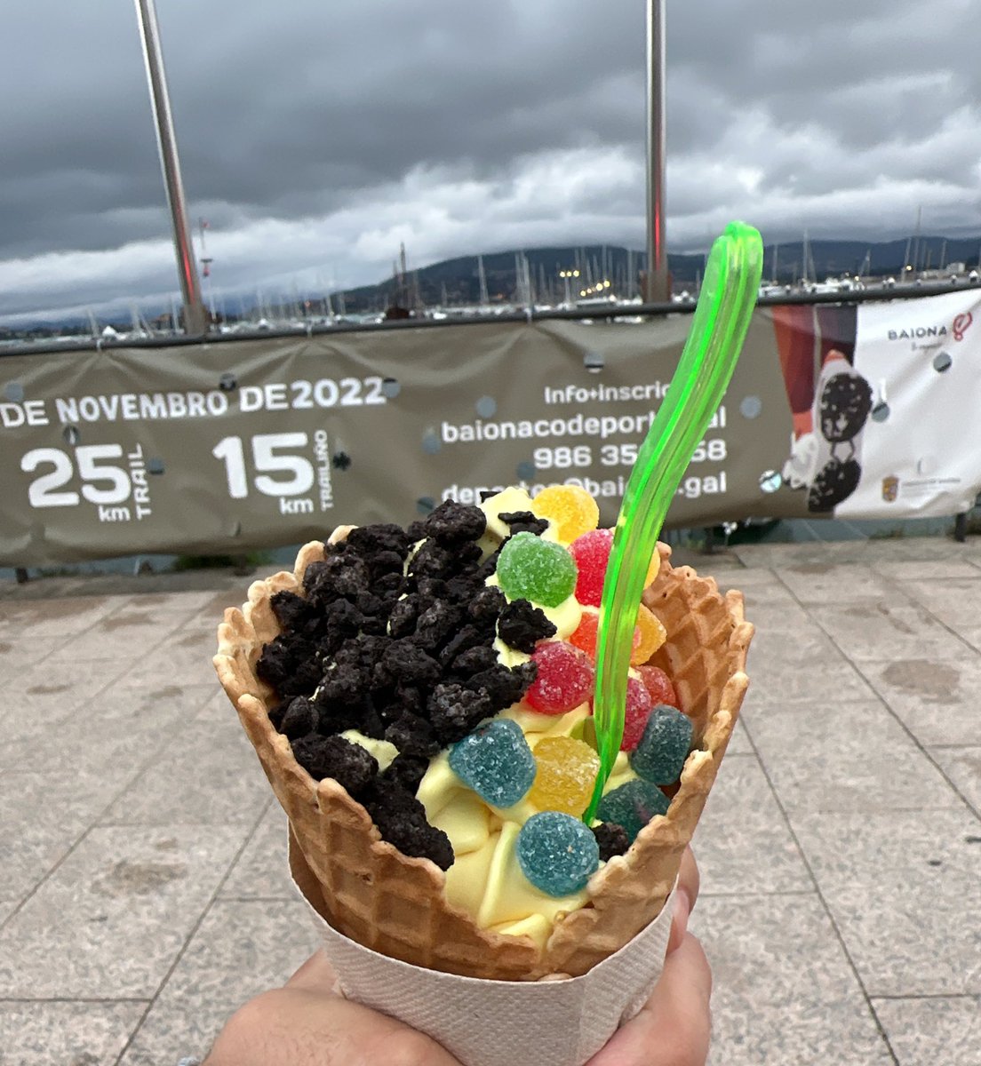 danielperez9430's tweet photo. @josemiii_03 El momento helado es uno de mis favoritos 🤤, que bien se lo monta.

Aunque para mi el más top y mi favorito es tomarse un buen yogur helado 🍦 

Hace unos meses que no tomo ninguno pero seguro que cae uno de estos en las próximas semanas. https://t.co/CAz0EZka2Z
