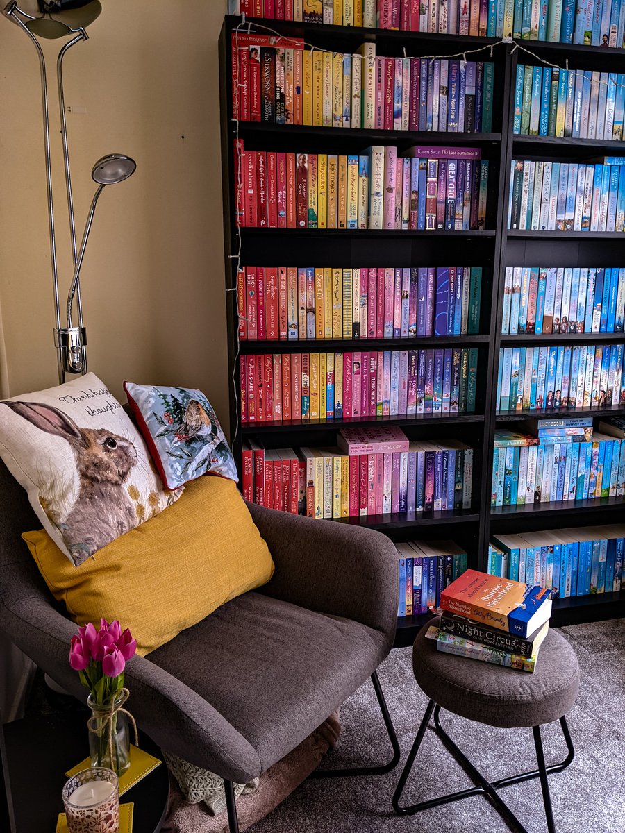 Shelfie Sunday..
instagram.com/p/CrXsQNHIIcE/…