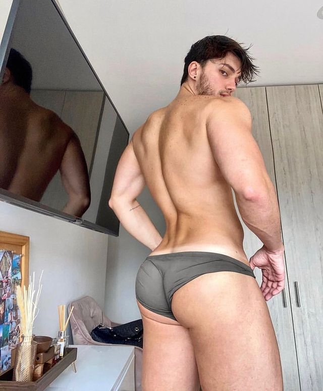 thesoleguy2's tweet photo. Post the best ass you have seen. https://t.co/bUjEWXVLBe