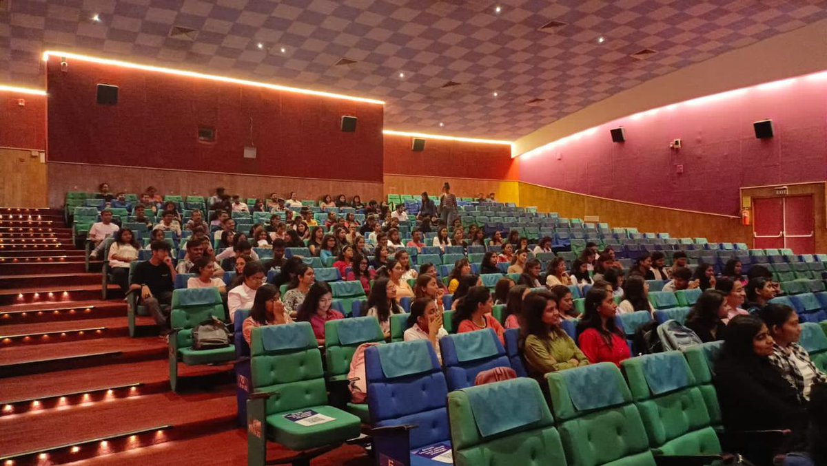 GDGPune's tweet photo. "Rise and shine, it's time to conquer the day!"π€©
#IWDPune23 #WTMPune #GDGPune #BFHL #BFHL_moment https://t.co/qNzmsiyTAu