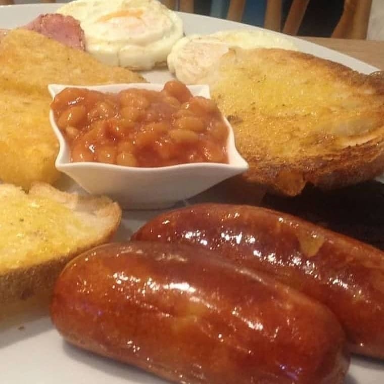 CAFE_PERA's tweet photo. @FryUpSociety @Ant_RTW Cafe Pera, Twickenham,  Richmond https://t.co/Ew1d8SK5TQ