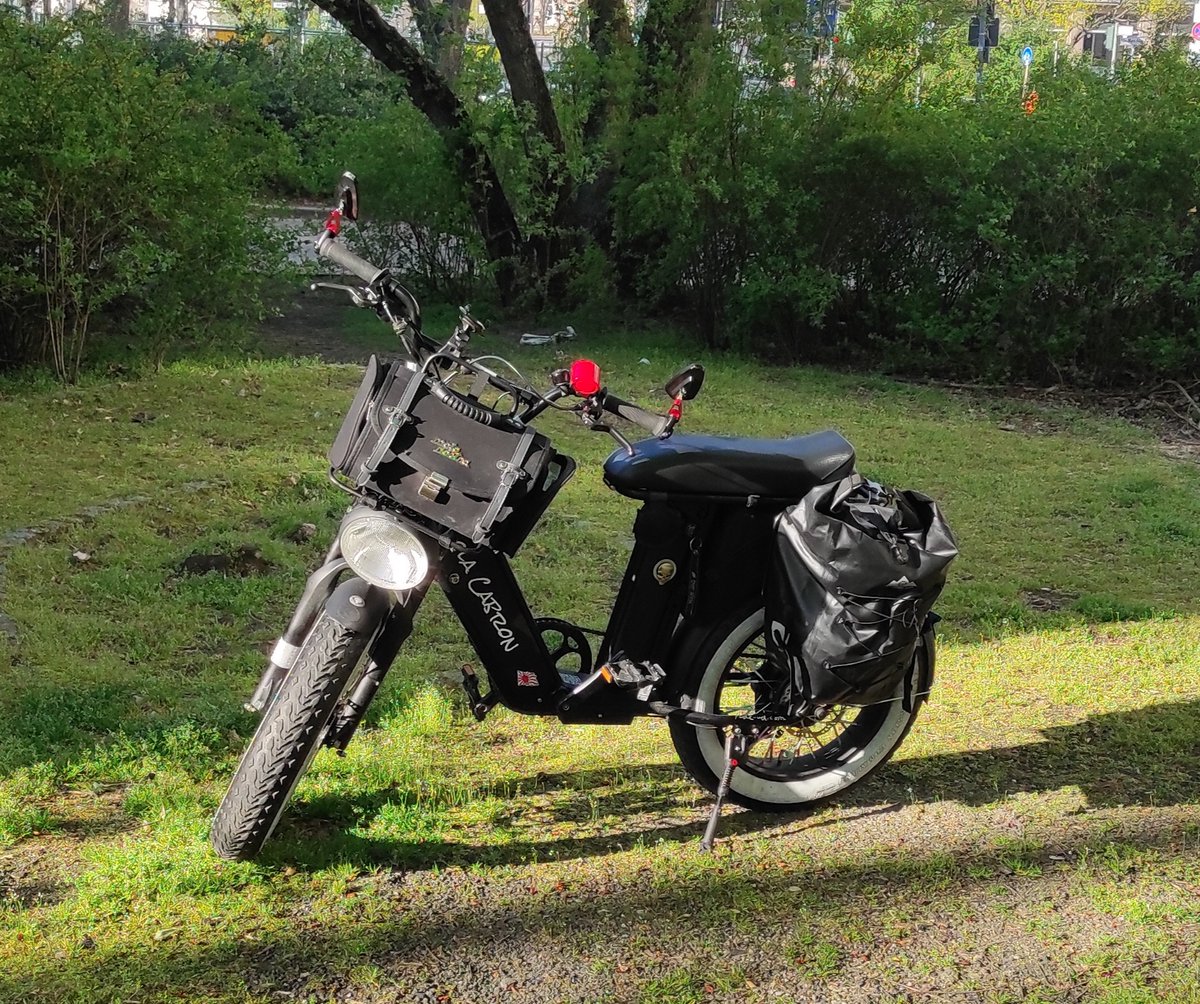 LandoCarrisian's tweet image. My Little Cabron 😊 
#urbandrivestylecommunity #urbandrivestyle #urbandrivestylemallorca #urbandrivers #urbancruiser #urbancruiserberlin #udswingclub #udswing #ebikestyle #ebike #ebikes