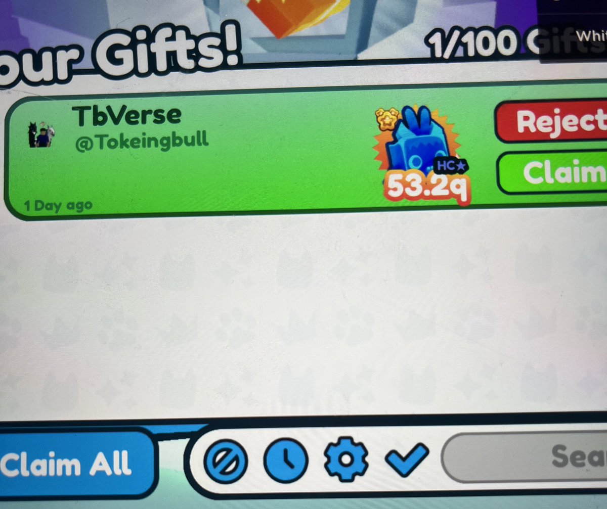 pixiedust10922's tweet photo. Aww thank you so much @tokeingbull and @Misspehehehe my son was so happy with his HC DM pet this morning. - I appreciate u sending him a gift. #PetSimulatorX #givingback #verykind https://t.co/CWLPvj8Ltq