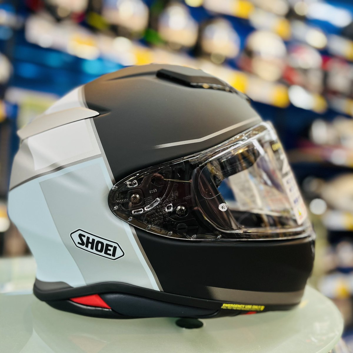 SHOEI Z8 YONDER(ライコランド限定モデル)Mサイズ ライコランド 限定！ #SHOEI #Z8 『YONDER』が入荷しました。 数量限定
