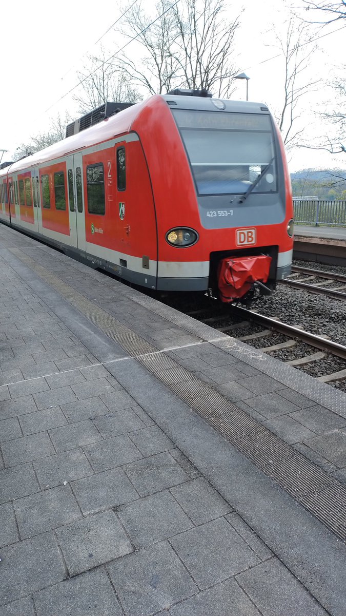 PhilipWeber42's tweet photo. Just boarded the 🚆 #CHIHYPETRAIN to Hamburg. Excited to finally have my first in-person #CHI conference experience and meet new and familiar faces 😊 https://t.co/087hObsZQY