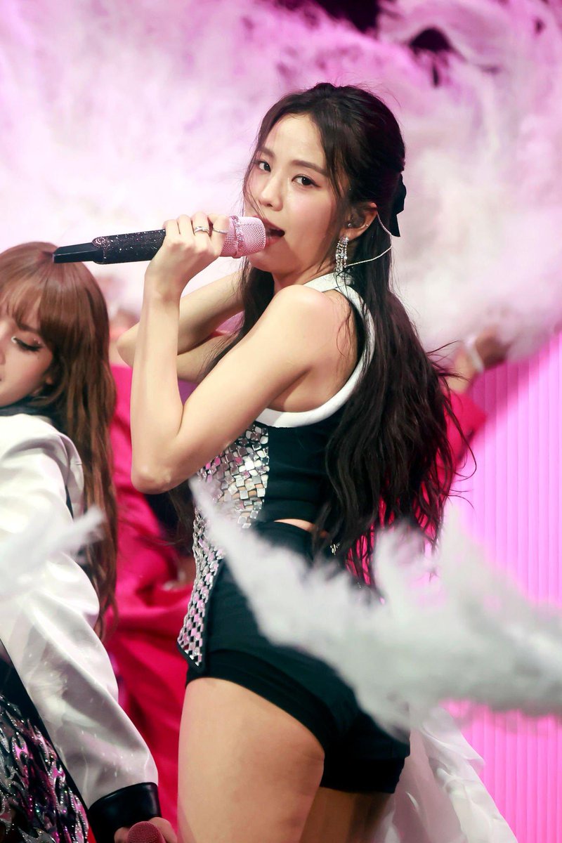 jisoogaIIery's tweet photo. https://t.co/y4H20koRgm