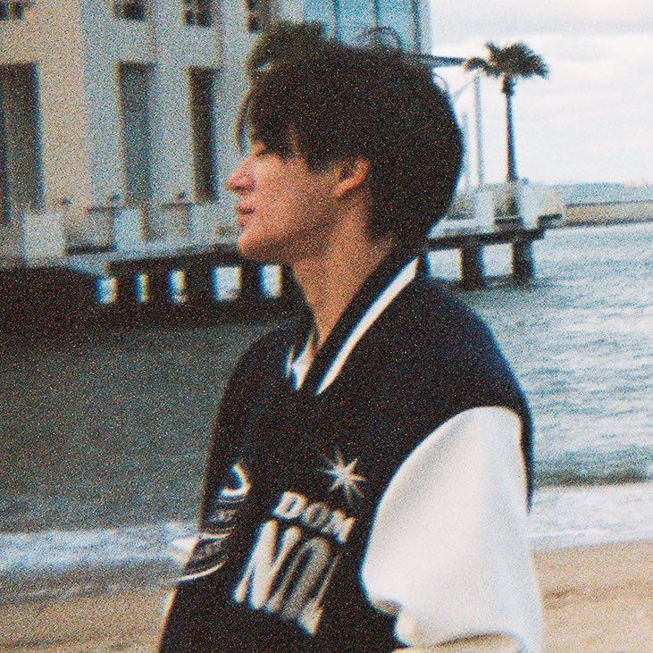 hyewonkaang's tweet photo. 🐶 GIVEAWAY SPECIAL JENO BIRTHDAY 🍰

prize(s) : 
1 acrylic standee jeno x sanrio 
1 kihno only nct resonance
1 poca jeno 

❕ONGKIR DI TANGGUNG PEMENANG ❕

how to claim :
⬇️ + rep with ur fav onel's pictures

end 25 mei https://t.co/wewTjbstHn