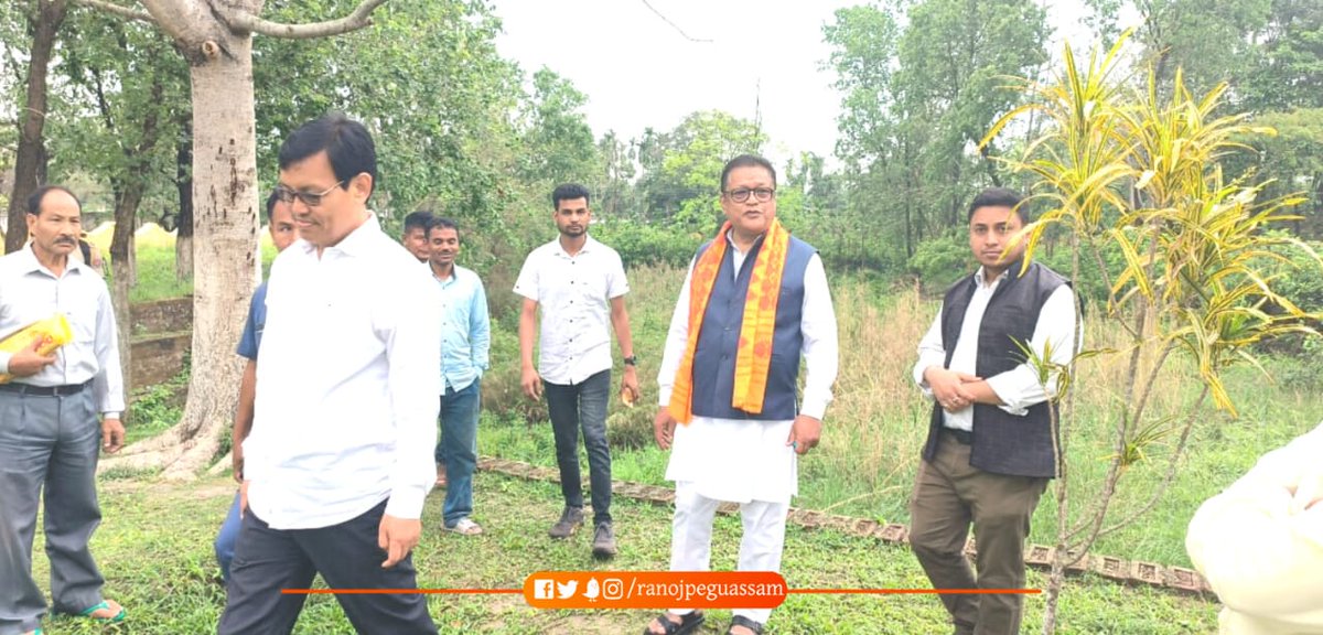 ranojpeguassam's tweet photo. Offered my tributes to Bodofa Upendra Nath Brahma at Thulunga Furi (Prerana Bhumi), where the body of the legendary leader rests in eternal peace. 

Thanks to Shri @UGBrahma for accompanying me. I appreciate his leadership in building the Thulunga Furi. HCM Dr. @himantabiswa has announced a grant of ₹ 5 crore for further development of the site.