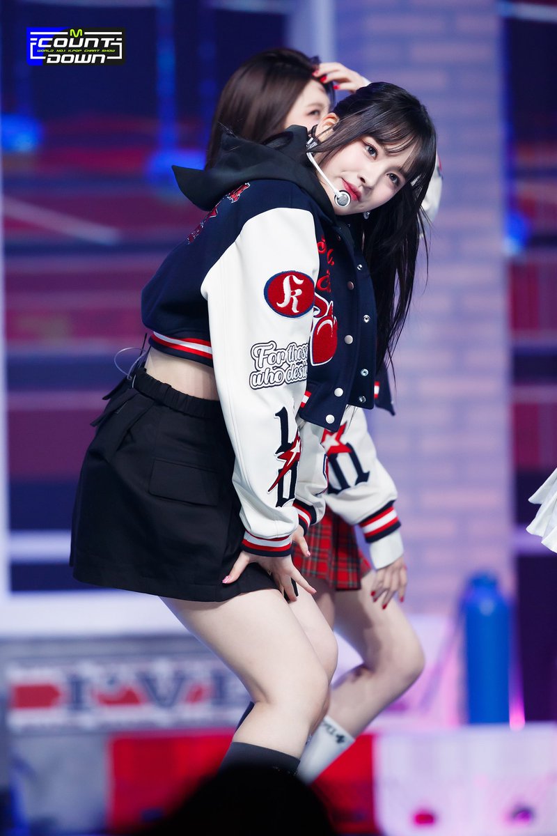 LIZCENTRE's tweet photo. 📷 [PHOTO] — LIZ’s ‘Kitsch’ Behind Photos on Mcountdown

🔗 https://t.co/gp8vB5LbrF… 

#리즈 #LIZ #아이브 #IVE https://t.co/yghY3bqZ12