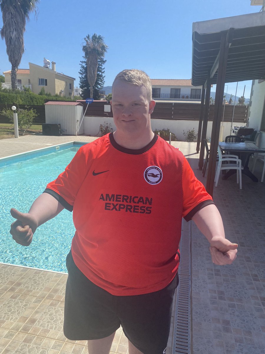 ChriskeefeChris's tweet photo. Cheering the mighty seagulls from Cyprus UTA https://t.co/egyprD4kGT