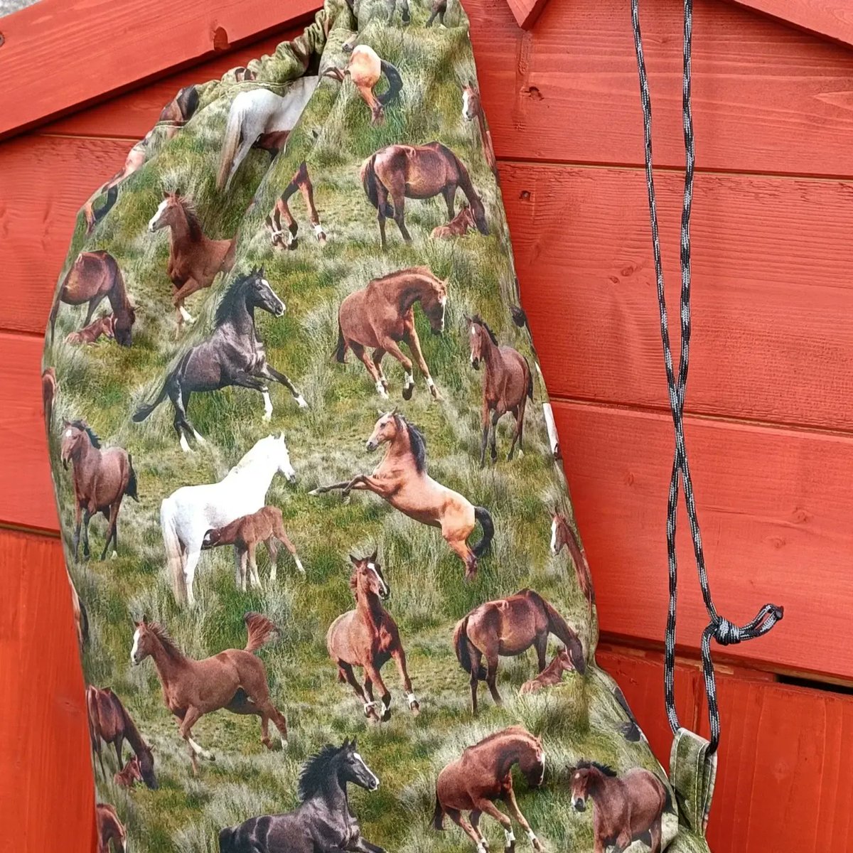 janebaker82's tweet image. now making these either individually or as a set.

An eco friendly tote shopping bag, a fully lined drawstring sling bag and an insulated water carrying bottle bag

Foxglove Fabrics Carmarthen #drawstringbackpack #ecofriendlyproducts #drawstringbag #funkyanimals #veganfriendly
