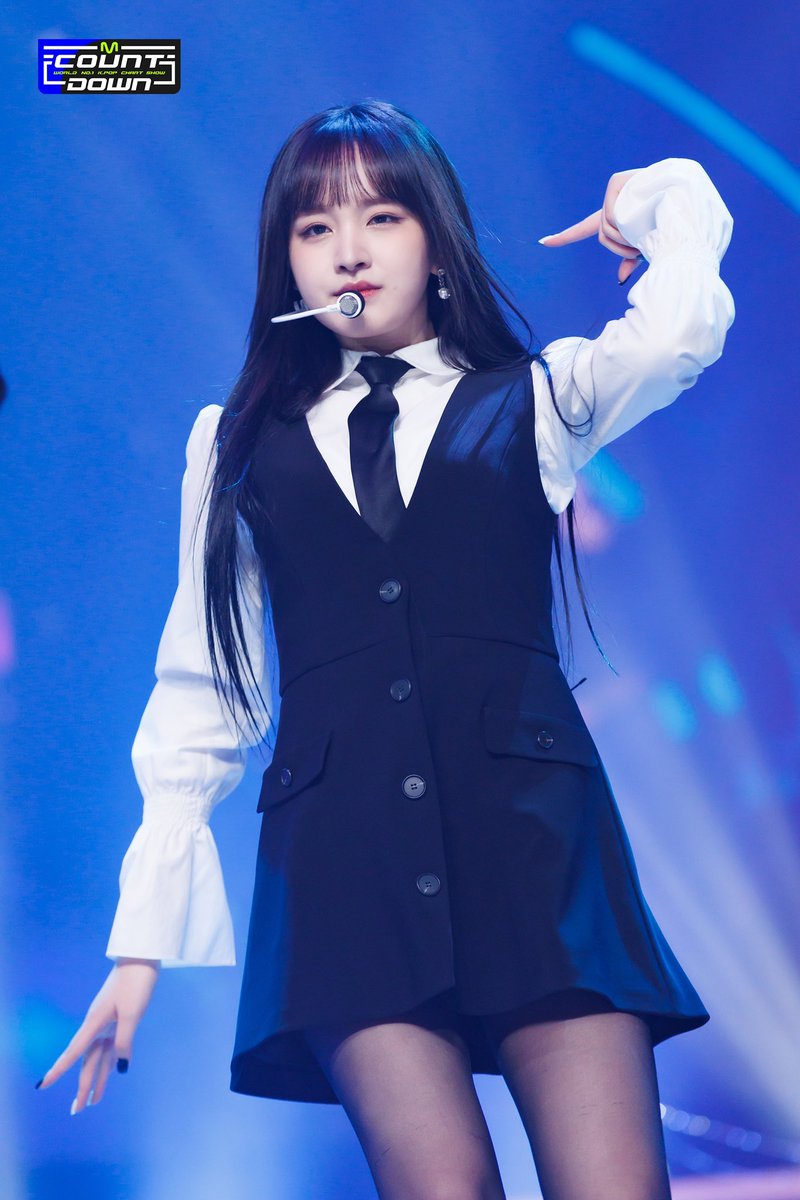LIZCENTRE's tweet photo. 📷 [PHOTO] — LIZ’s ‘I AM’ Behind Photos on Mcountdown

🔗 https://t.co/CuTlXevOio 

#리즈 #LIZ #아이브 #IVE https://t.co/VEqX4WXiH7